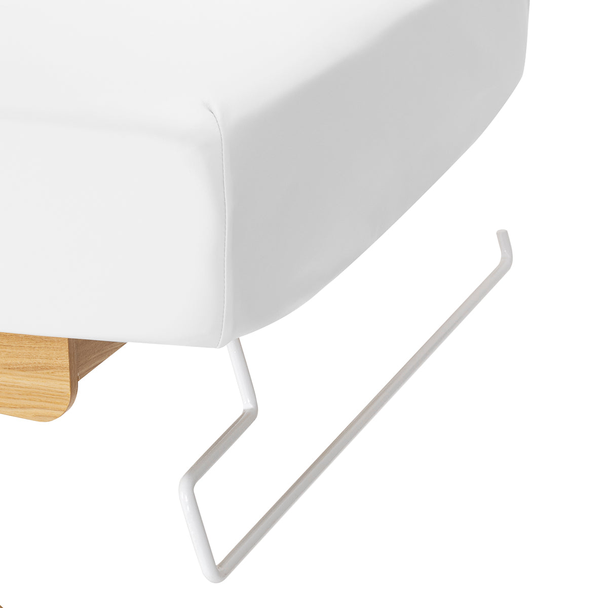 Sillon Siesta Elektrinis SPA Gultas – Baltas, Šviesiai Rudas Pagrindas · Rankšluosčio laikiklis