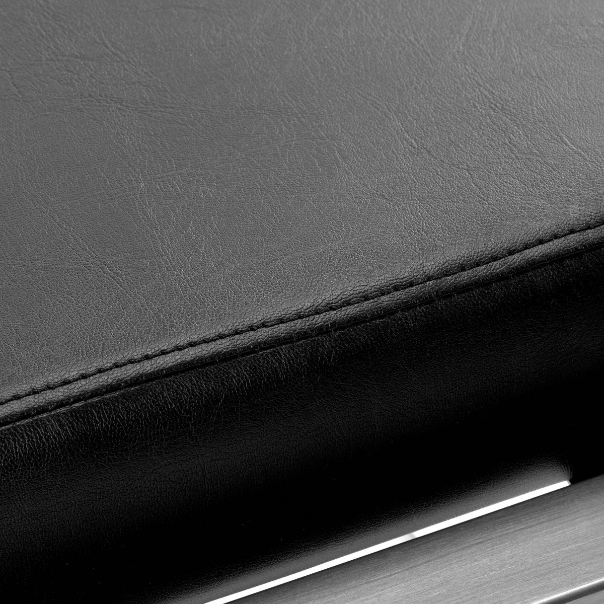 Gabbiano Porto hairdressing chair black - BVShop