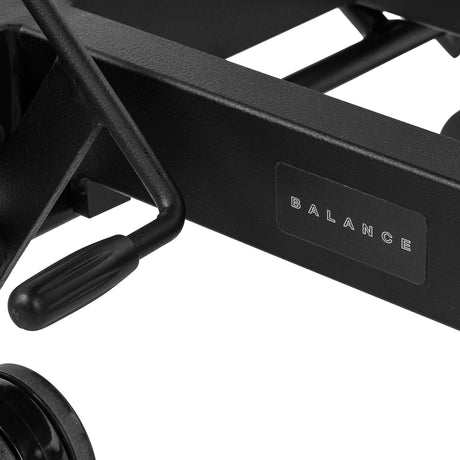Balance Solidum 3 professional massage table upholstery detail