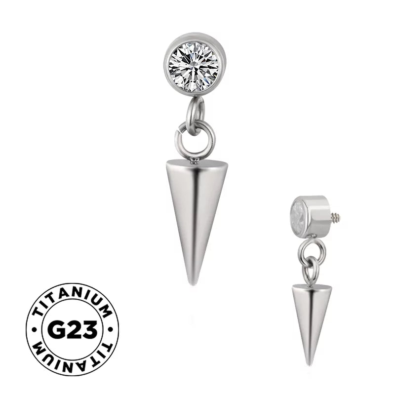 Titano žiedas su smaigaliu ir apvadu